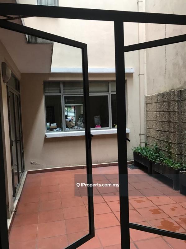 Rumah Berkembar untuk Dijual di Dutamas, Kuala Lumpur oleh Esther Lim - iProperty.com.my