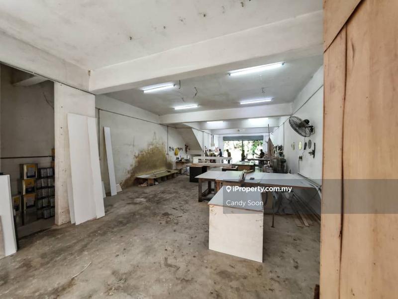 Shop / Office untuk Dijual di Taman Tasik Semenyih, Semenyih oleh Candy Soon - iProperty.com.my