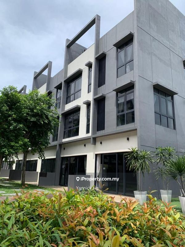 Rumah Bandar untuk Dijual di affiniti residence, Seri Kembangan oleh Yannick Ng - iProperty.com.my