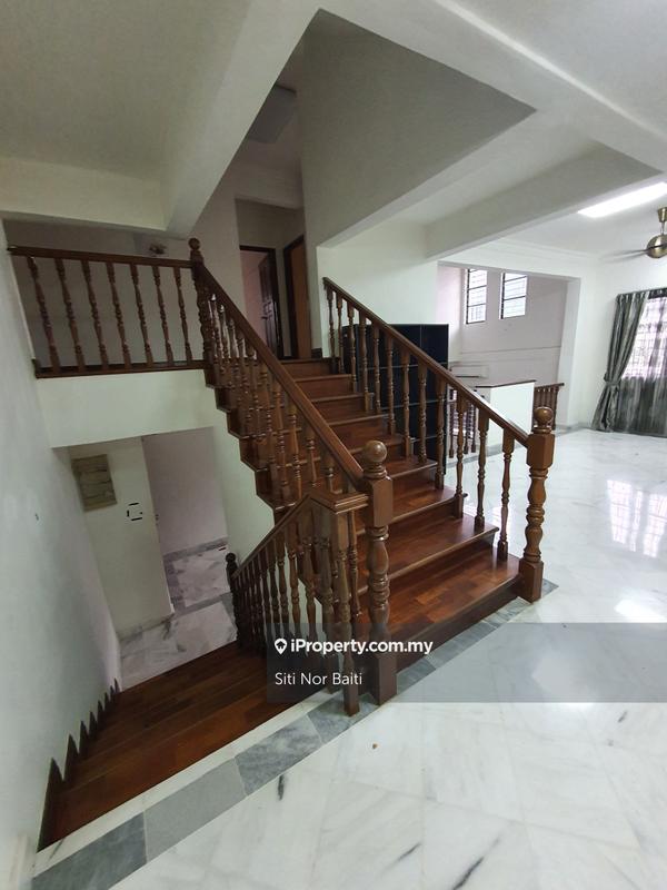 Rumah Bandar untuk Dijual di Ampang Hilir, Ampang oleh Siti Beeb - iProperty.com.my