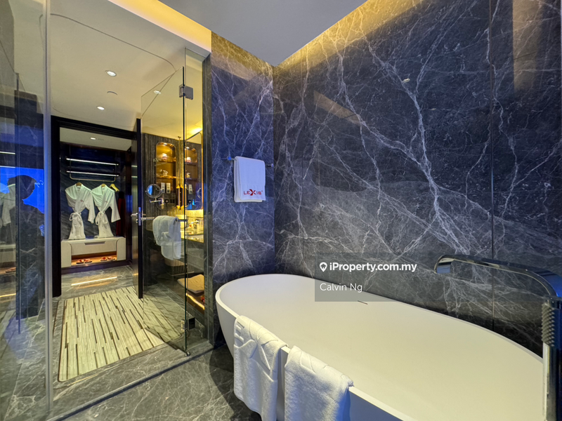 For Sale - Royal Lexis