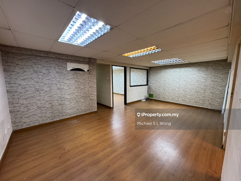 For Rent - Mezzanine Floor Ampang Point