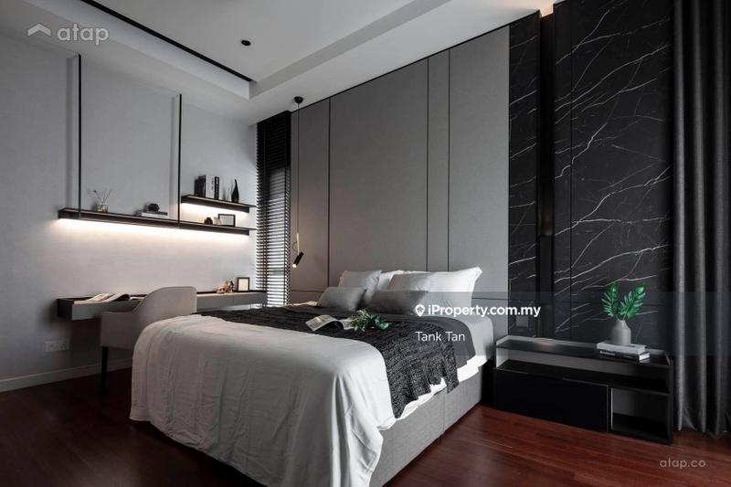 Rumah Berkembar untuk Dijual di 32x70 Gated &Guarded 0%D/P Lakeview 5min to Cyber, Cyberjaya oleh Tank Tan - iProperty.com.my