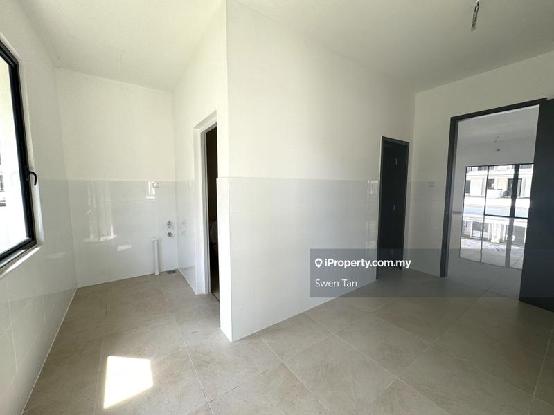 Rumah Berangkai 2 Tingkat untuk Dijual di Telok Panglima Garang, Selangor oleh Swen Tan - iProperty.com.my