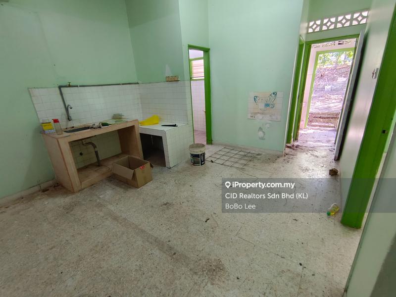 Rumah Berangkai 1 Tingkat untuk Dijual di Taman Overseas Union (Taman Oug), Jalan Klang Lama (Old Klang Road) oleh BoBo Lee - iProperty.com.my