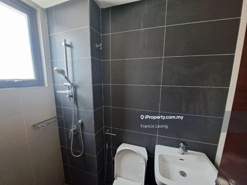 Rumah Berangkai 3 Tingkat untuk Dijual di myj42, Seri Kembangan oleh Francis Leong - iProperty.com.my