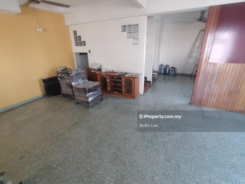 Rumah Berangkai 2 Tingkat untuk Dijual di Taman Overseas Union (Taman Oug), Jalan Klang Lama (Old Klang Road) oleh BoBo Lee - iProperty.com.my
