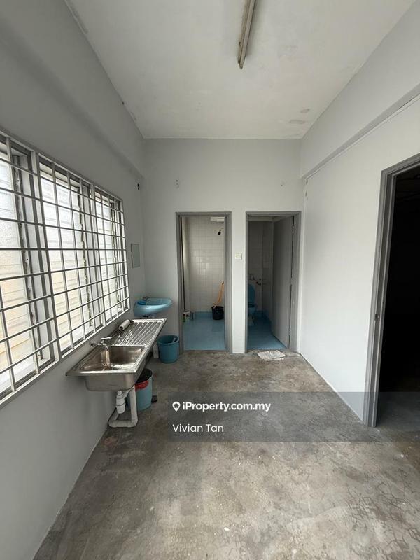 Kedai-Pejabat untuk Disewa di Taman Bayu Perdana, Klang oleh Vivian Tan - Bathroom - iProperty.com.my