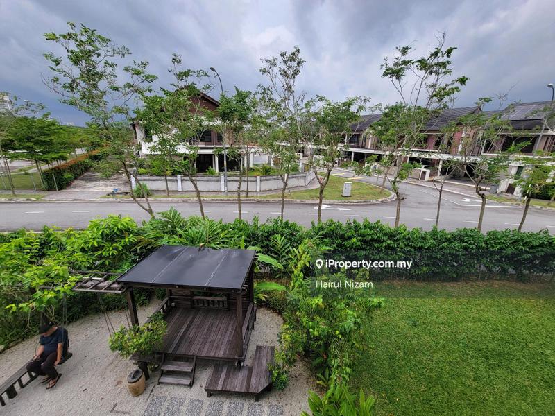 Rumah Berkembar untuk Dijual di Kota Seriemas, Nilai oleh Hairul Nizam - iProperty.com.my