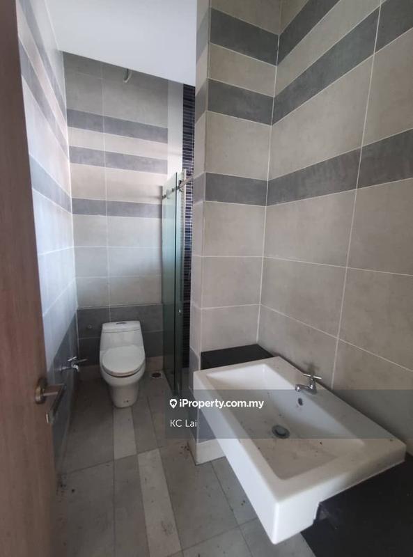 Rumah Berkembar untuk Dijual di Beautiful Double Storey Semi D in Seremban Town, Seremban oleh KC Lai - iProperty.com.my