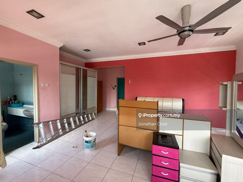 Rumah Berkembar untuk Dijual di Bandar Putra Permai, Seri Kembangan oleh Jonathan Chok - iProperty.com.my