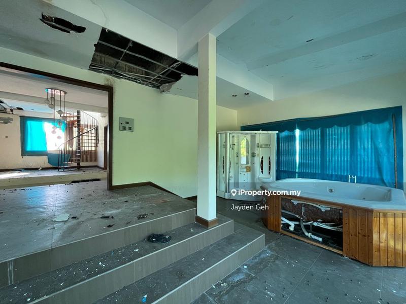 Bungalow House for Sale in Darulaman Golf & Country Resort, Jitra by Jayden Geh - iProperty.com.my