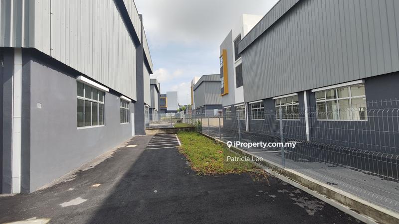 Semi-D Kilang untuk Dijual di Putra Nilai, Nilai oleh Patricia Lee - iProperty.com.my