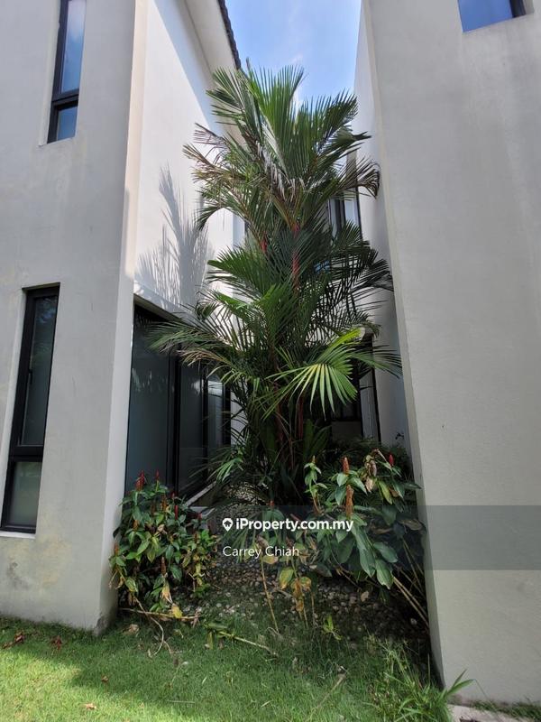 Semi-Detached House for Sale in Lake Edge, Puchong by Carrey Chiah - iProperty.com.my