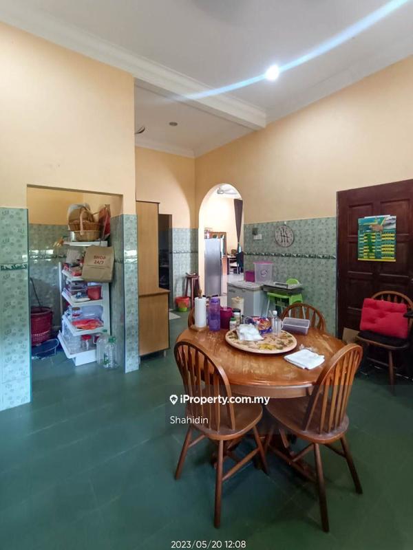 Banglo Tanah untuk Dijual di Linggi, Port Dickson oleh Shahidin - kitchen and pantry - iProperty.com.my