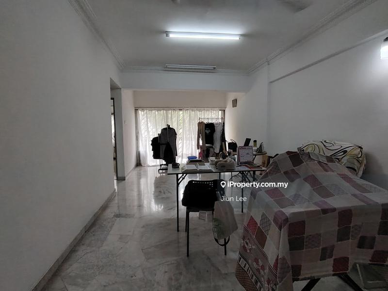Condominium for Sale in Meadow Park 2 by Jiun Lee - iProperty.com.my