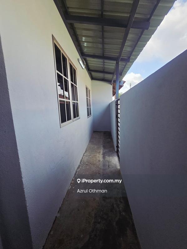 Rumah Teres 1-Tingkat untuk Dijual di Taman Intan Perdana, Port Dickson oleh Azrul Othman - iProperty.com.my