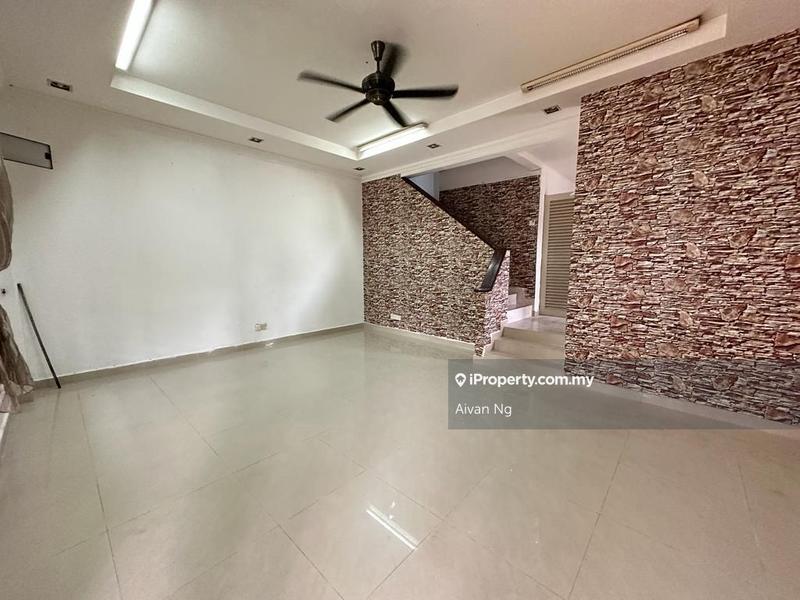 Rumah Teres 2-Tingkat untuk Dijual di Sungai Long, Bandar Sungai Long oleh Aivan Ng - iProperty.com.my