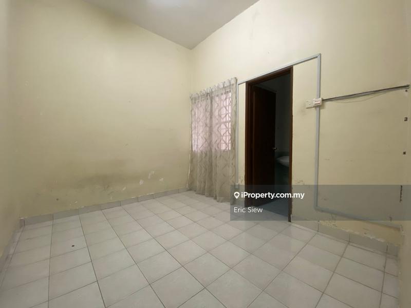 Rumah Berkembar untuk Dijual di Sungai Long, Bandar Sungai Long oleh Eric Siew - iProperty.com.my