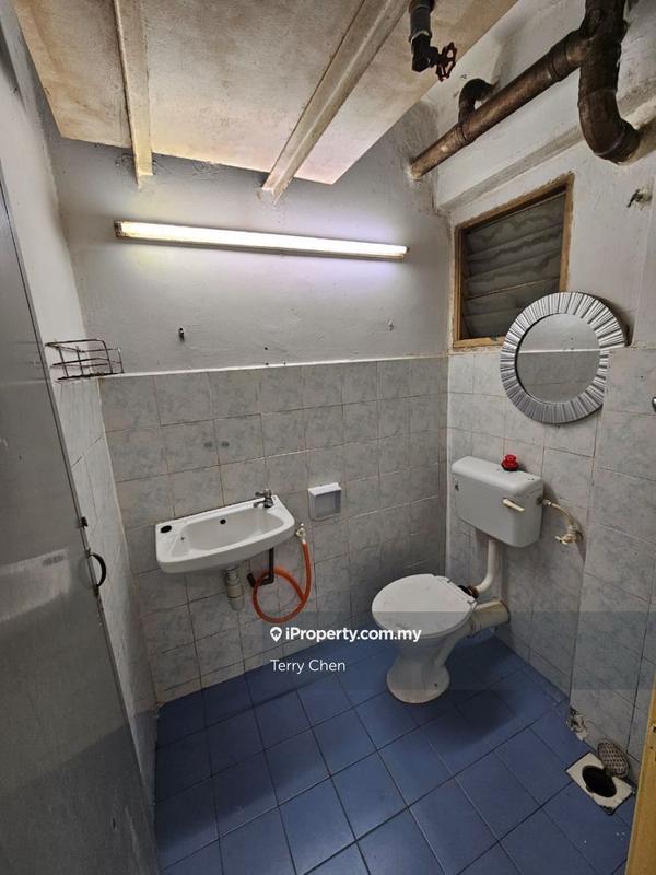 Apartment for Sale in Pangsapuri Vista Serdang by Terry Chen - iProperty.com.my