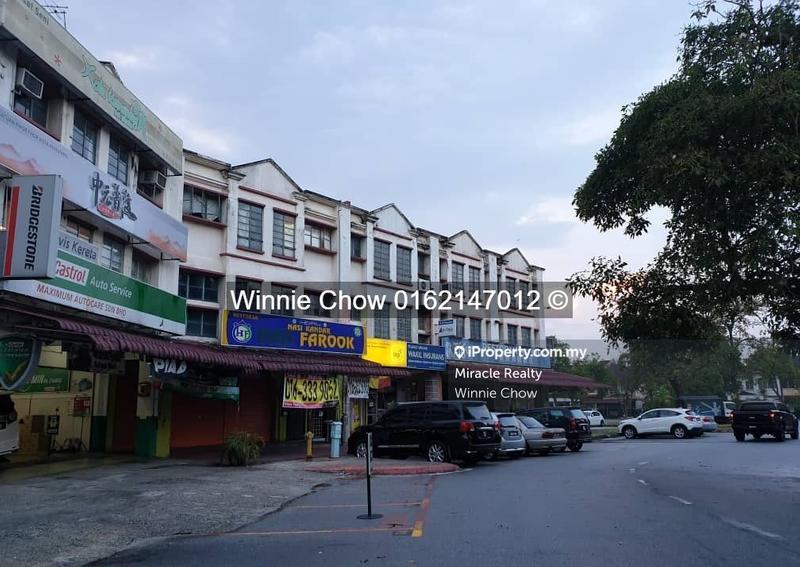 Shop / Office for Sale in 3 Storey Shop lot Jalan Anggerik Aranda, Shah Alam by Winnie Chow - iProperty.com.my