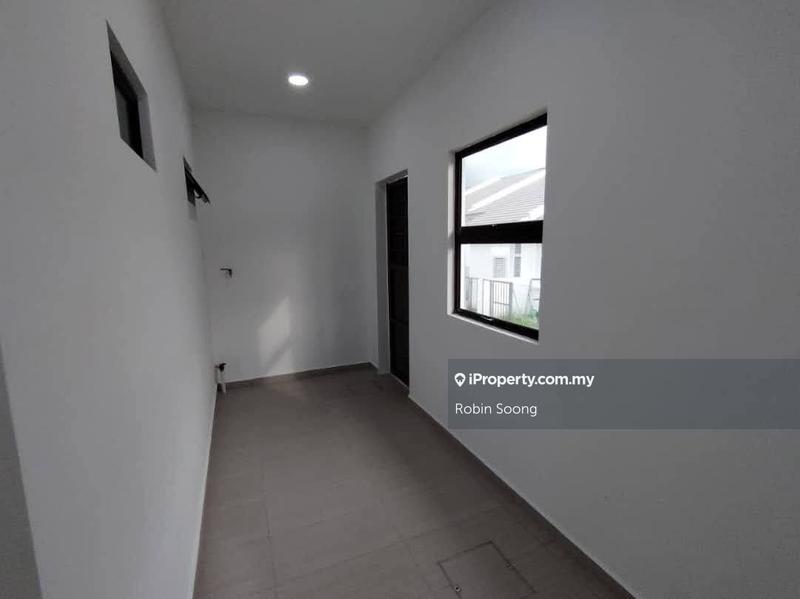 1-storey Terraced House for Sale in Taman Ayer Keroh Heights, Ayer Keroh by Robin Soong - iProperty.com.my