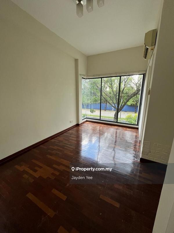 3-storey Terraced House for Sale in Taman Esplanad, Bukit Jalil by Jayden Yee - iProperty.com.my