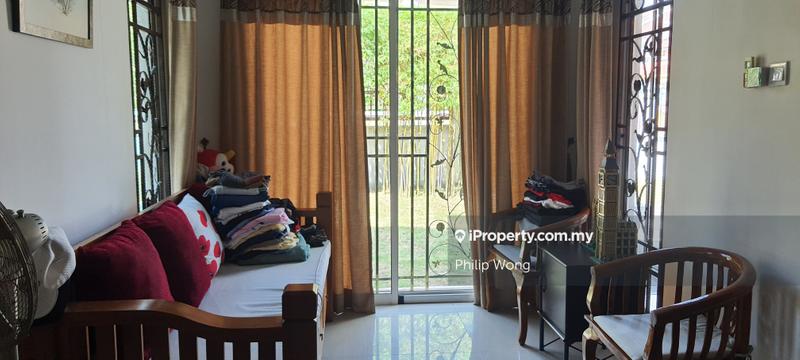 Rumah Berkembar untuk Dijual di Taman Equine, Seri Kembangan oleh Philip Wong - iProperty.com.my