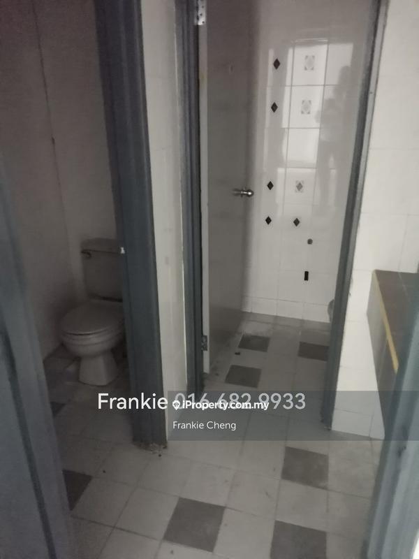 Shop-Office for Sale in Sek 16, PJ, Petaling Jaya by Frankie Cheng - iProperty.com.my