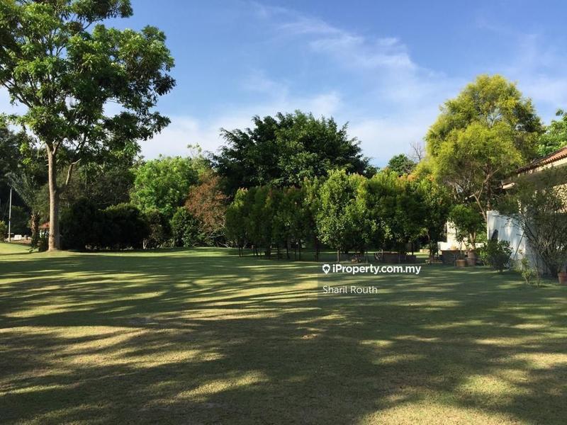 For Sale - Nice View Bungalow Lot Land Bangi Golf Resort, Bangi