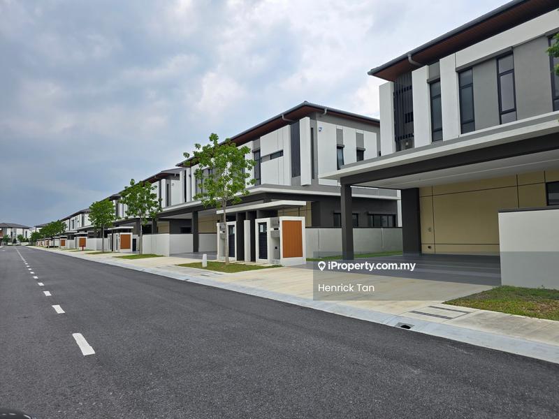 Rumah Berkembar untuk Dijual di Bandar Tropicana Aman, Telok Panglima Garang oleh Henrick Tan - iProperty.com.my