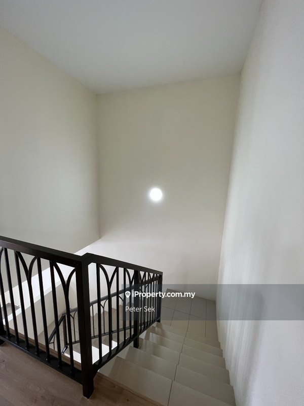 Rumah Berangkai 2 Tingkat untuk Dijual di Bandar Baru Salak Tinggi, Sepang oleh Peter Sek - iProperty.com.my