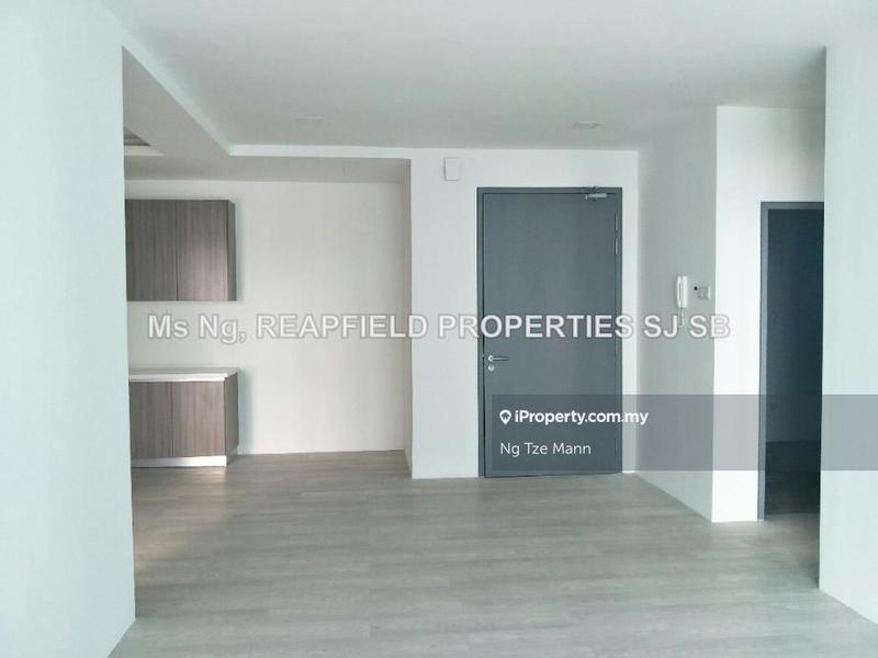 Condominium for Sale in Lakefront Residence by Ng Tze Mann - main door - iProperty.com.my