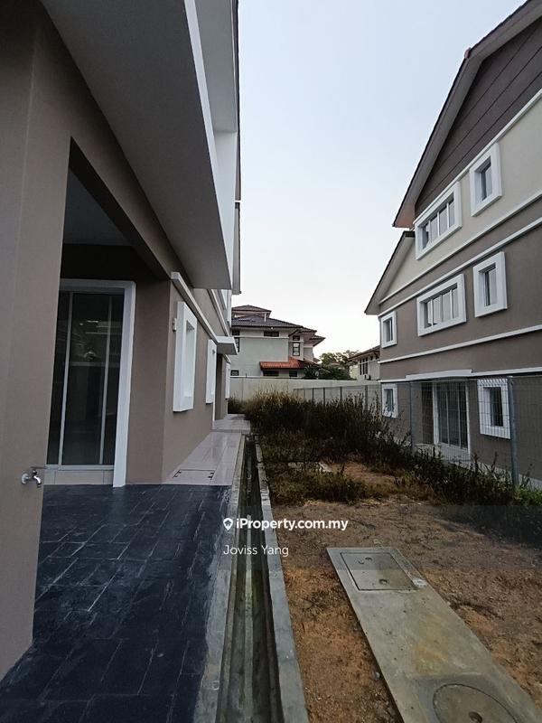 Rumah Berkembar untuk Dijual di Taman Ramal Suria, Bangi oleh Joviss Yang - iProperty.com.my