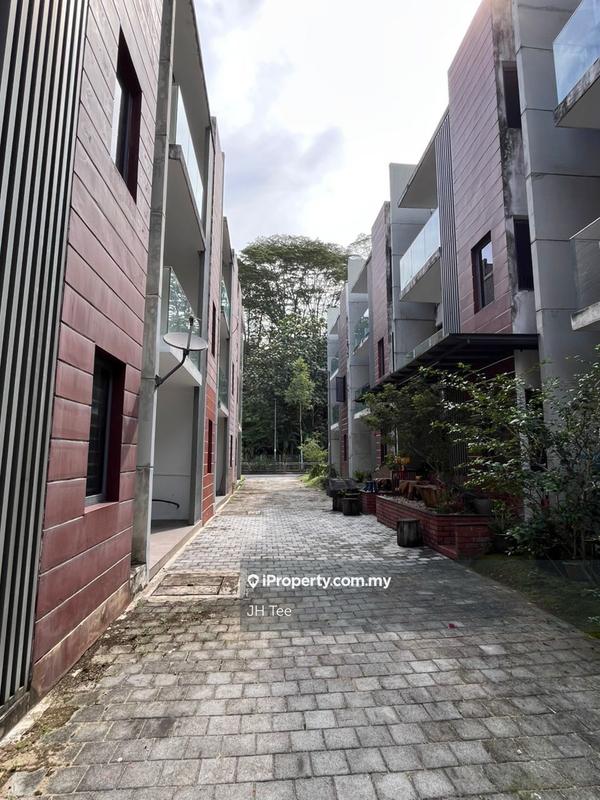 Rumah Bandar untuk Dijual di The Vale @ Sutera Damansara Damai Pj, Damansara Damai oleh JH Tee - iProperty.com.my