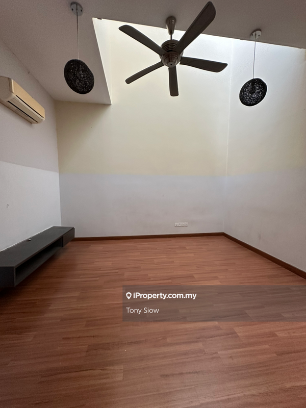 2.5-storey Terraced House for Sale in USJ Heights, Subang Jaya by Tony Siow - iProperty.com.my