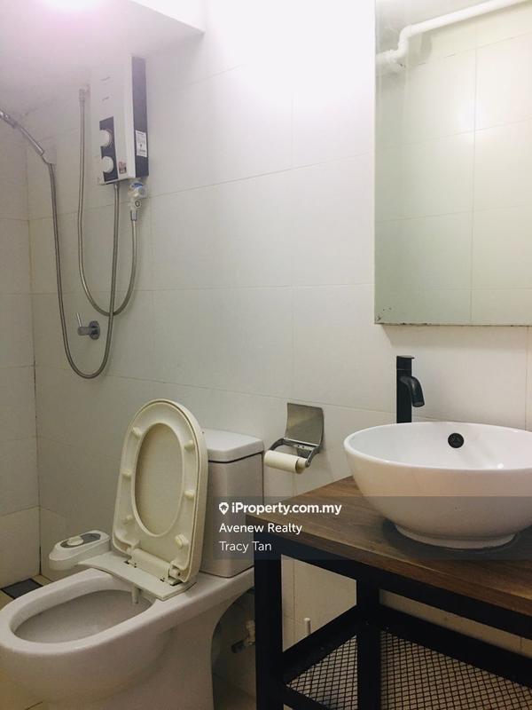 For Rent - Colonial @ Empire City