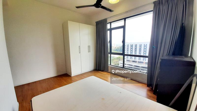 For Sale - Paramount Utropolis