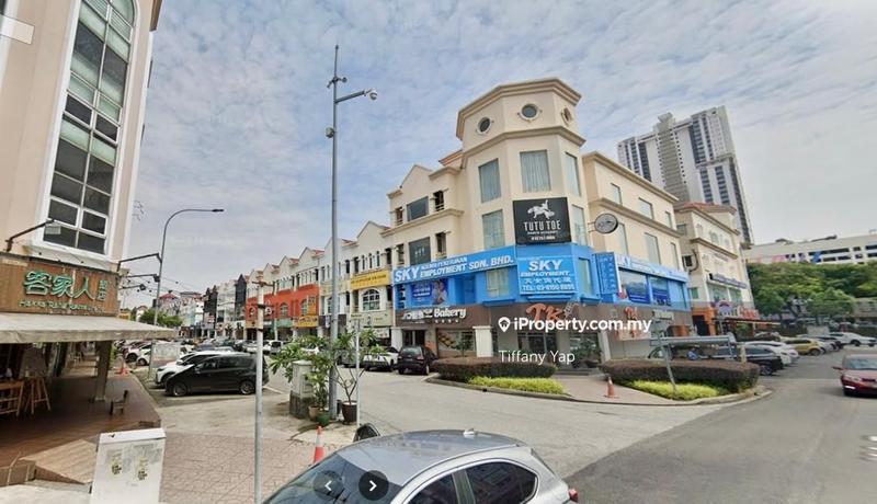For Sale - Limited Hot Area Crowded Commercial 3 storey shop lot
