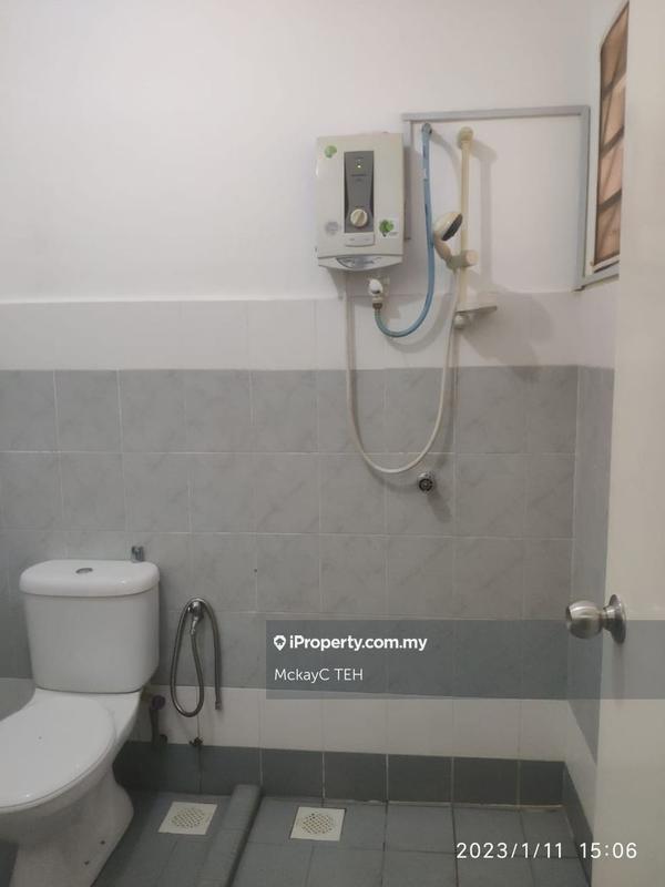 Rumah Berangkai 2.5 Tingkat untuk Disewa di Taman Putra Permai, Seri Kembangan oleh MckayC TEH - iProperty.com.my