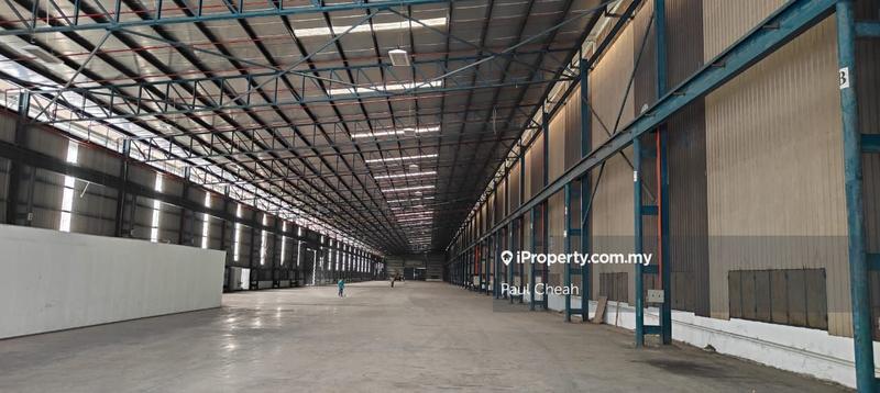 For Rent - Huge Warehouse + Factory For Rent in Kota Damansara, Petaling Jaya.