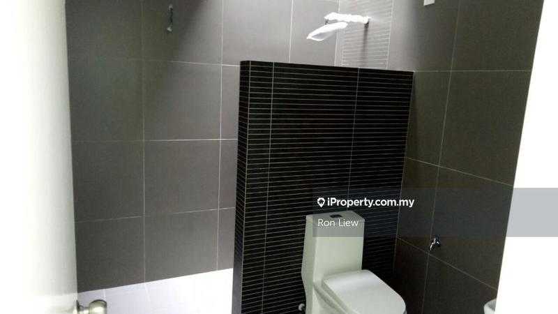 Rumah Teres 2-Tingkat untuk Dijual di Bandar Putra Permai, Seri Kembangan oleh Ron Liew - iProperty.com.my