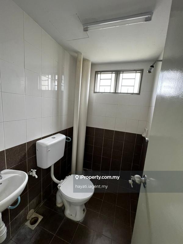 Condominium for Sale in Pangsapuri Saujana Gombak by hayati.iagent.my - iProperty.com.my