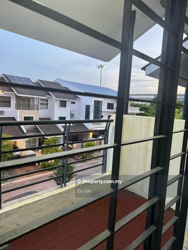 Rumah Teres 3-Tingkat untuk Dijual di Lake Fields, Sungai Besi oleh Eu Gin - iProperty.com.my