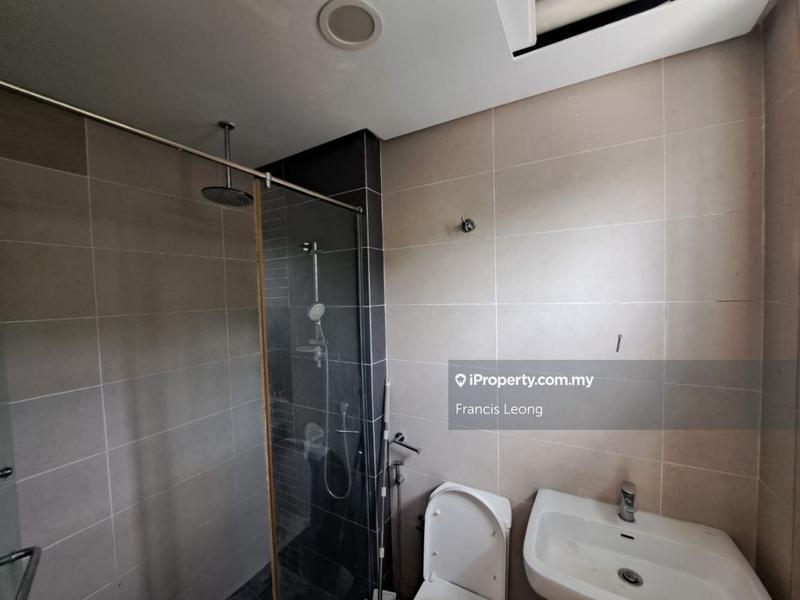 Rumah Berangkai 3 Tingkat untuk Dijual di myj42, Seri Kembangan oleh Francis Leong - iProperty.com.my