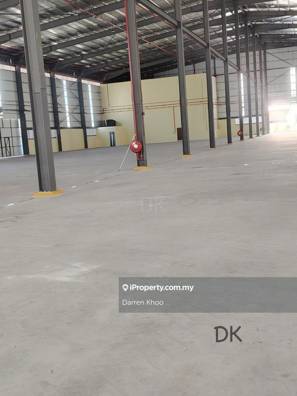 For Rent - 2.39 acres Pulau Indah , Westport Klang Brand New Warehouse with 3 storey office