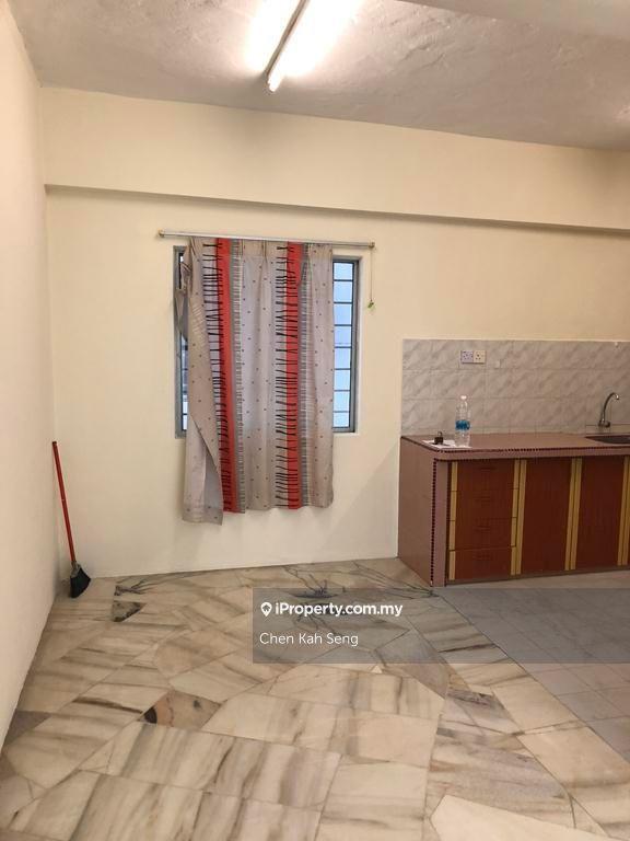 Condominium for Sale in Bukit Pandan Kondominium 1 by Chen Kah Seng - iProperty.com.my