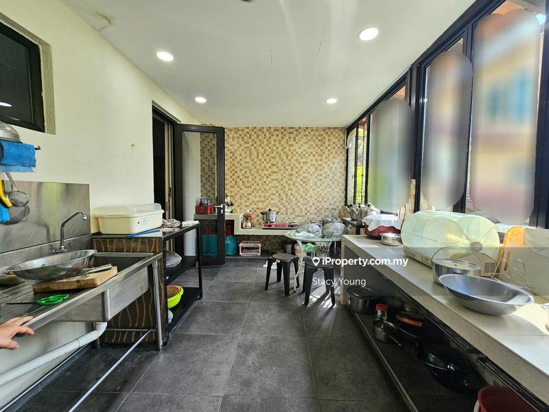 Rumah Berkembar untuk Dijual di Batu 9, Cheras oleh Stacy Young - iProperty.com.my