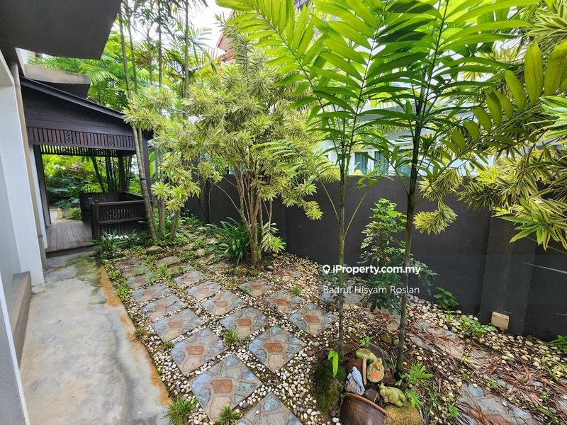 Rumah Berkembar untuk Dijual di Anjung Suasana Bandar Seri Putra Bangi, Bangi oleh Badrul Hisyam Roslan - iProperty.com.my