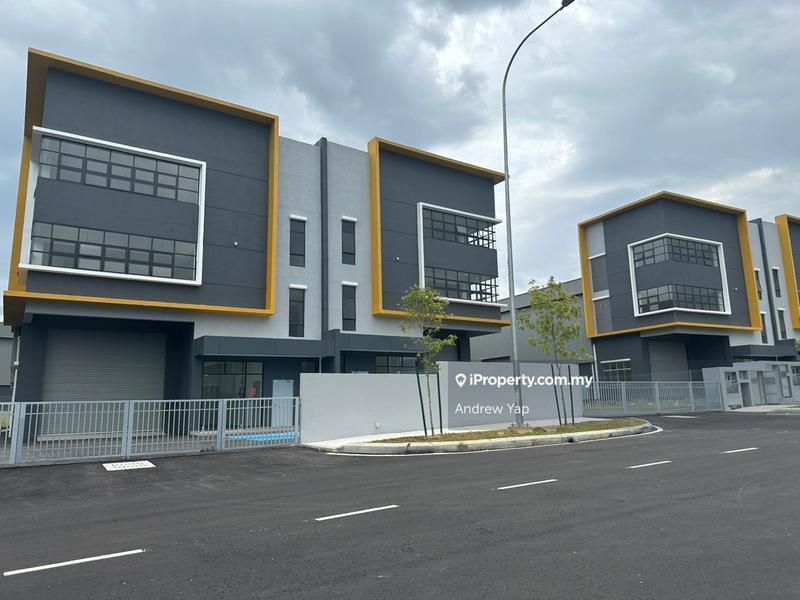 Kilang Berkembar untuk Dijual di SERI PUTRA, BUKIT MAHKOTA, KUALA KLAWANG, LENGGENG, Nilai oleh Andrew Yap - iProperty.com.my